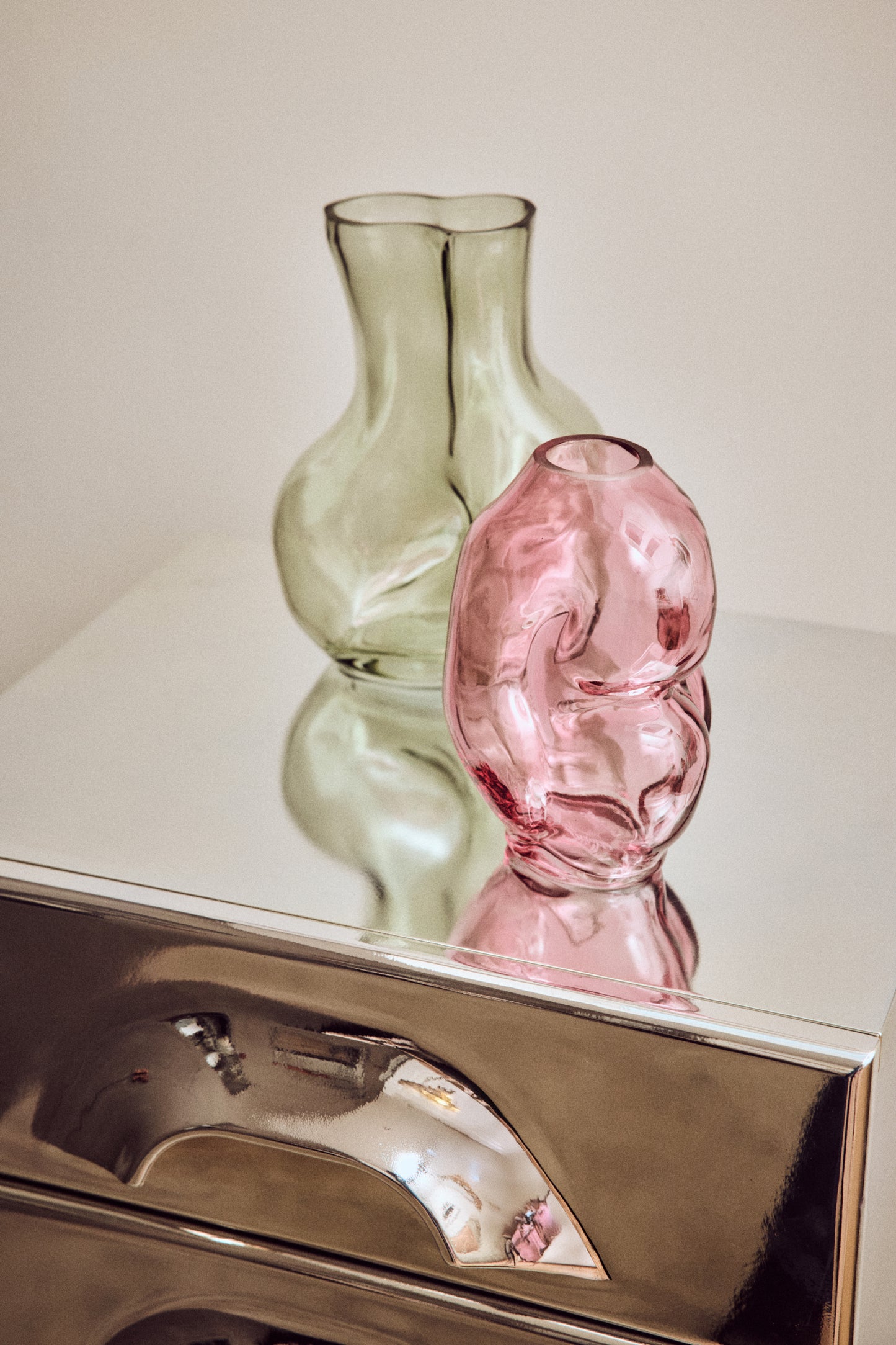 Vase en verre rose small