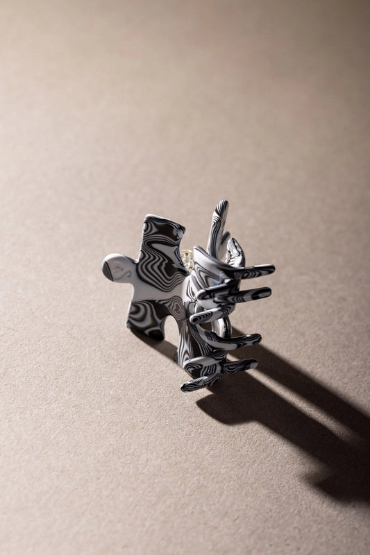 Barrette - Puzzle Shadow Ink